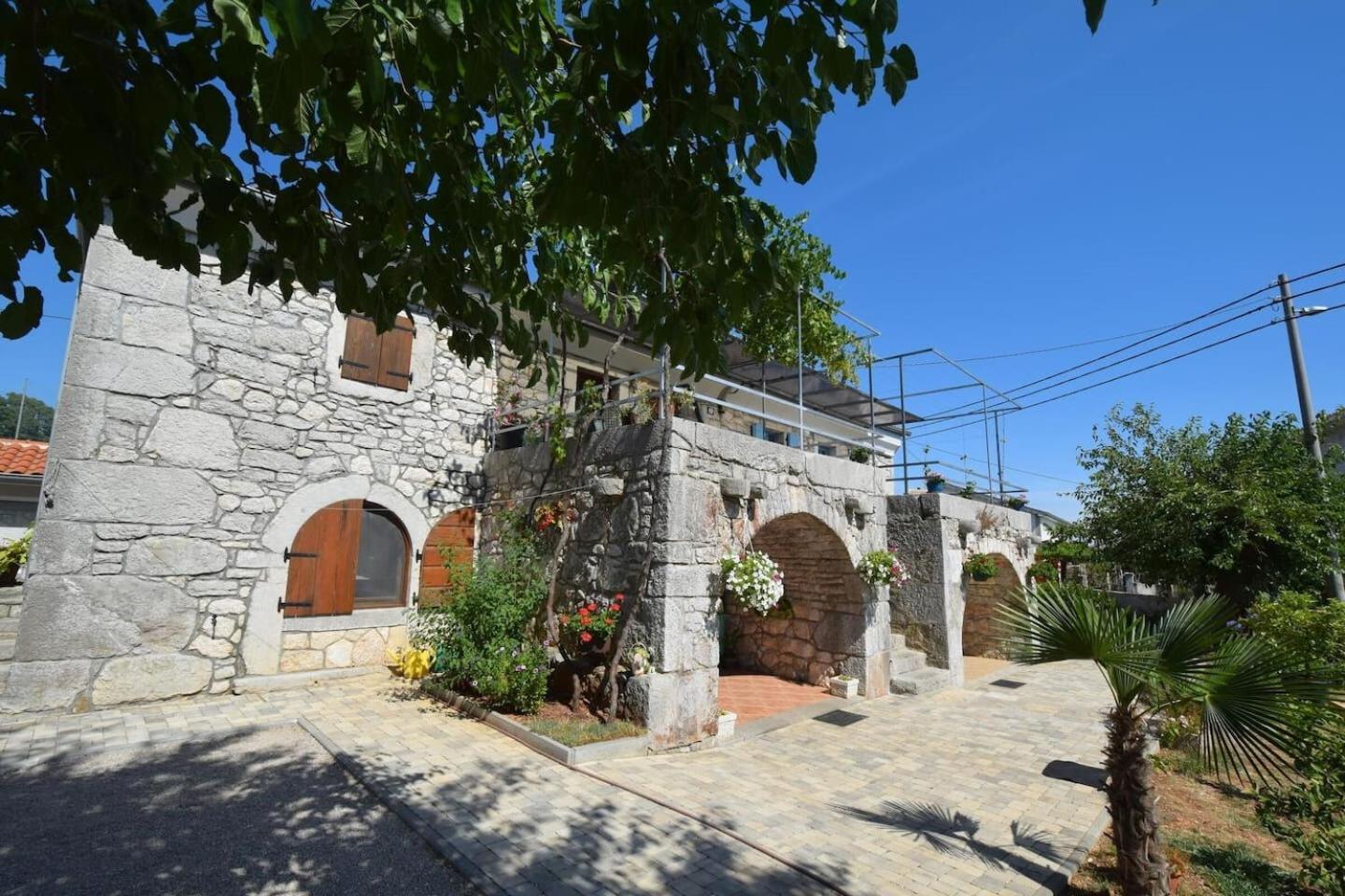 Apartments Insula Insule - Rustic & Peaceful Skrbcici Экстерьер фото
